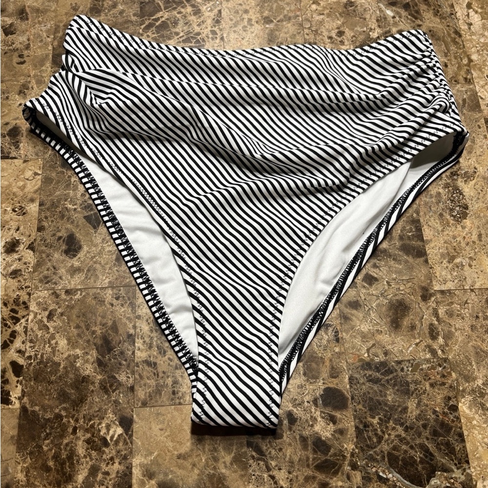 Cupshe Swim Bottom